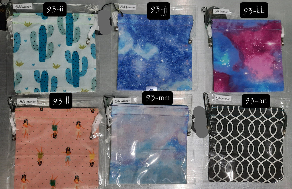 POUCHES ~6 x 6in (L)