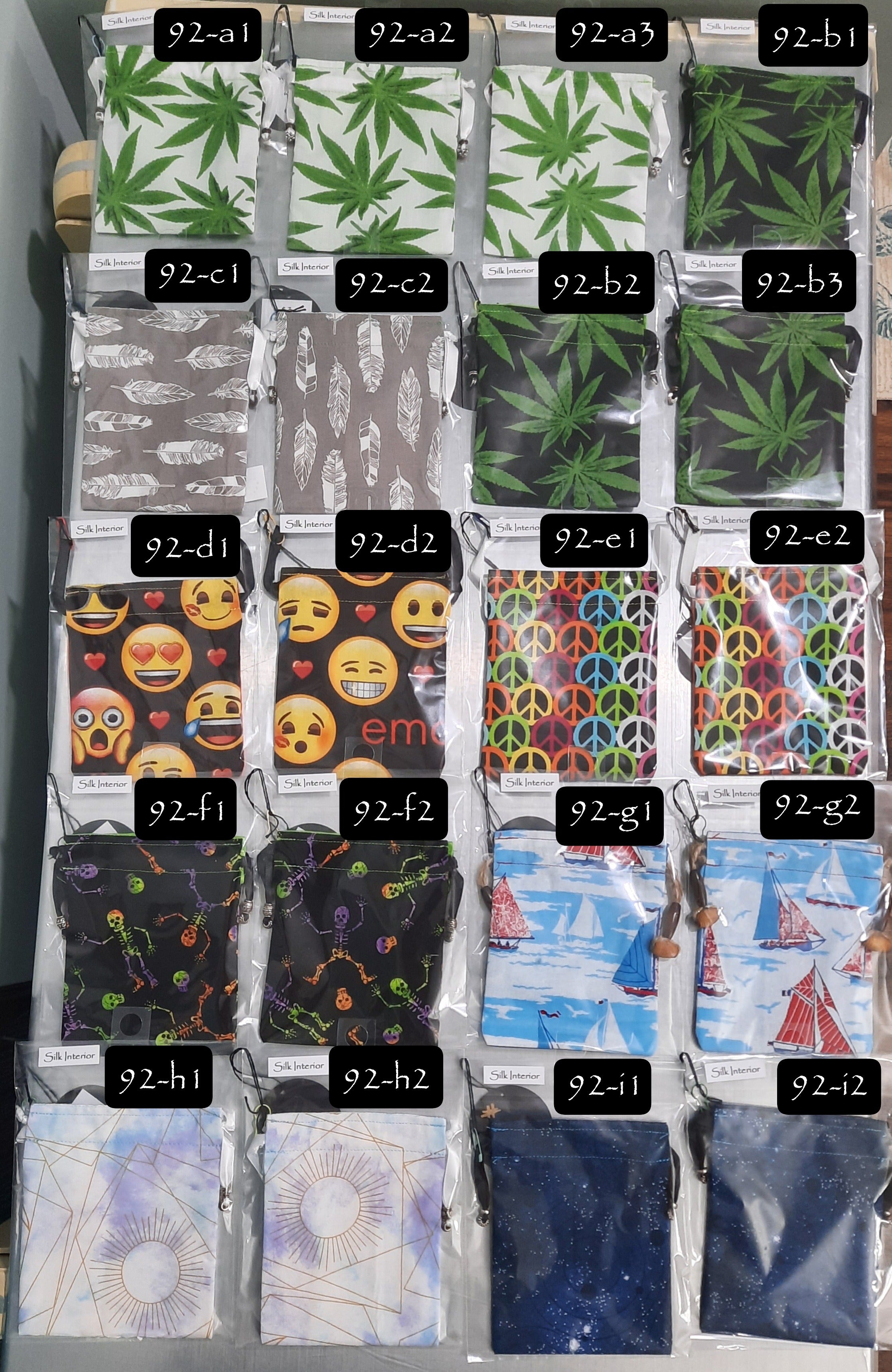 POUCHES ~5 x 4in (M)