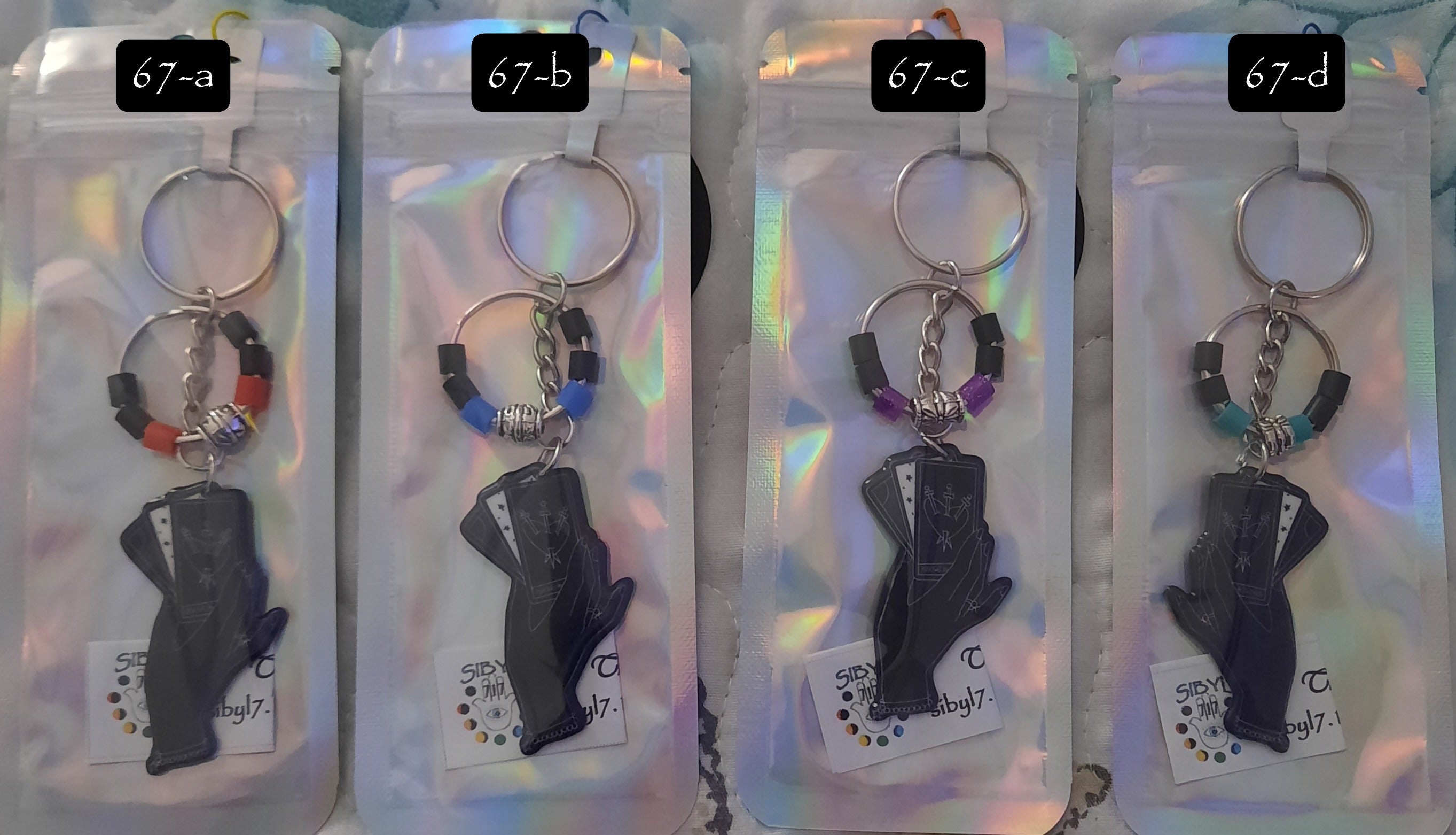 TAROT CARD READER HAND